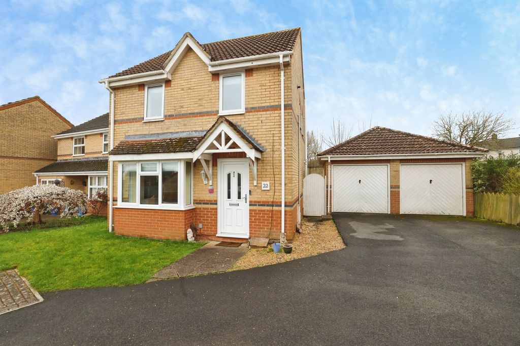 3 bed detached house for saleBeamont Way, Amesbury, Salisbury SP4