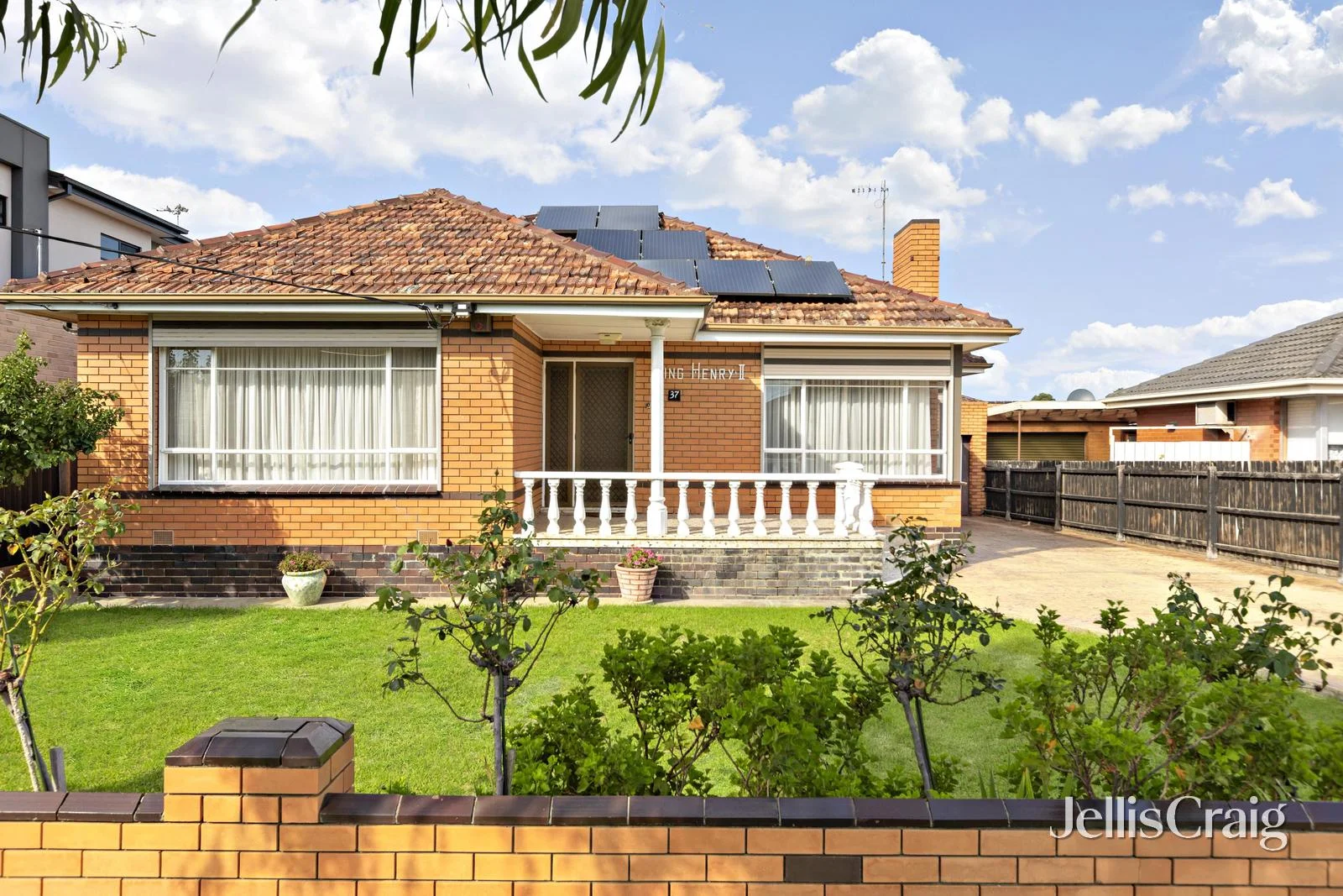 37 St Raphael Street, Avondale Heights VIC 3034