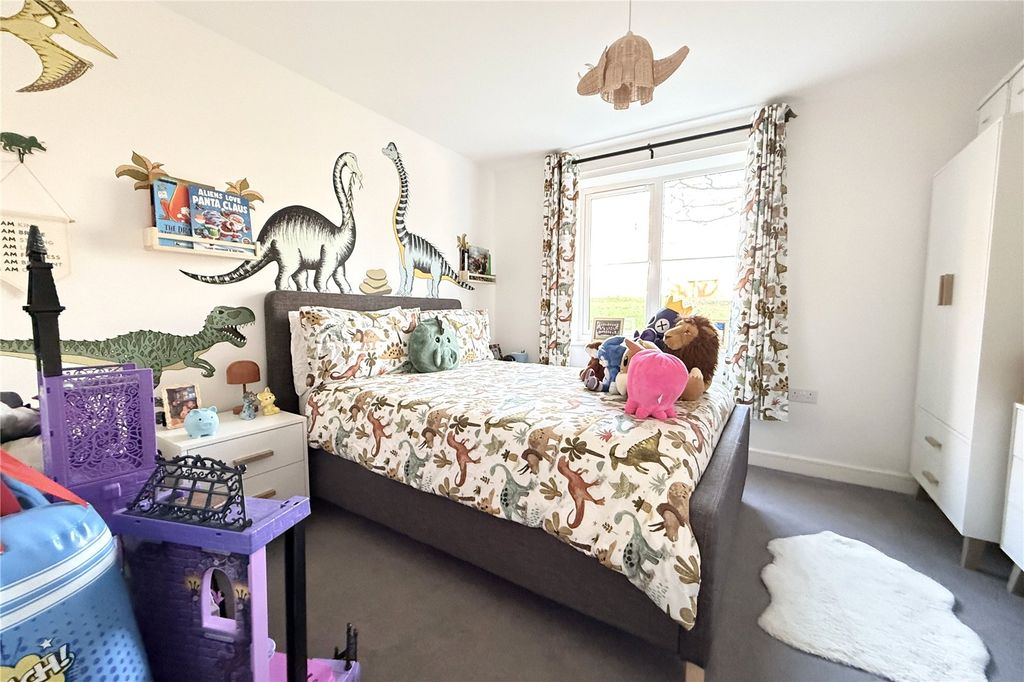 Additional image 6 of 2 bed flat for saleHotham Drive, Binfield, Bracknell RG42