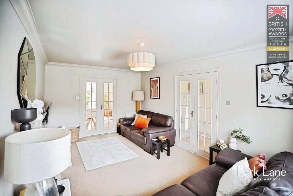 Additional image 2 of 4 bed detached house for saleSaddlers Close, Bishops Stortford CM23