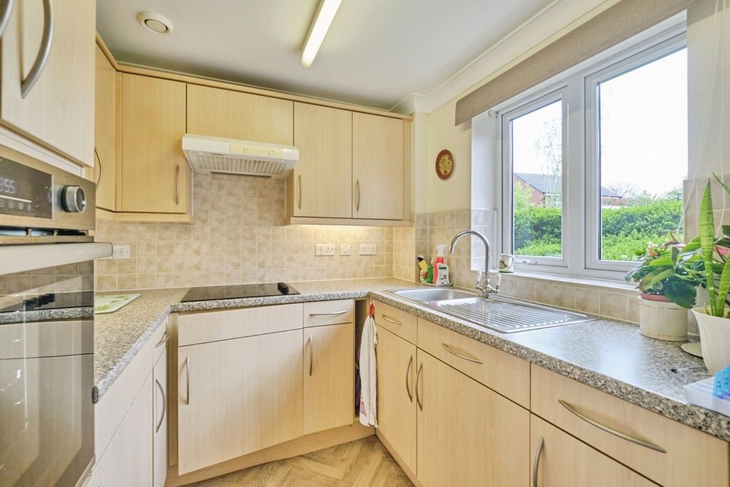 Additional image 9 of 1 bed flat for saleFarthings Court, Bridgnorth WV16