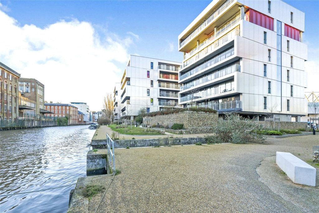 3 bed flat for saleGeoffrey Watling Way, Norwich, Norfolk NR1