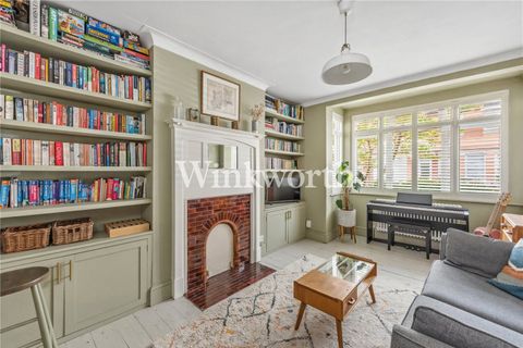 Rosebery Avenue, London N17