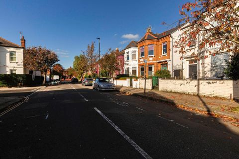 Fordwych Road, London NW2