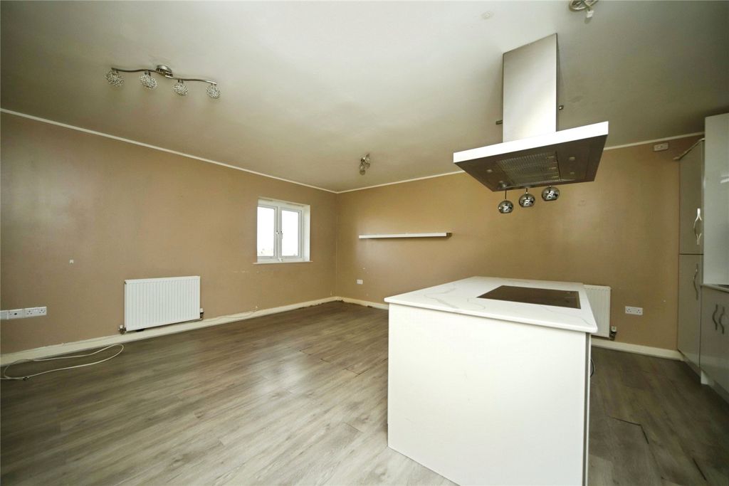 Additional image 4 of 2 bed flat for saleManley Gardens, Bridgwater, Somerset TA6