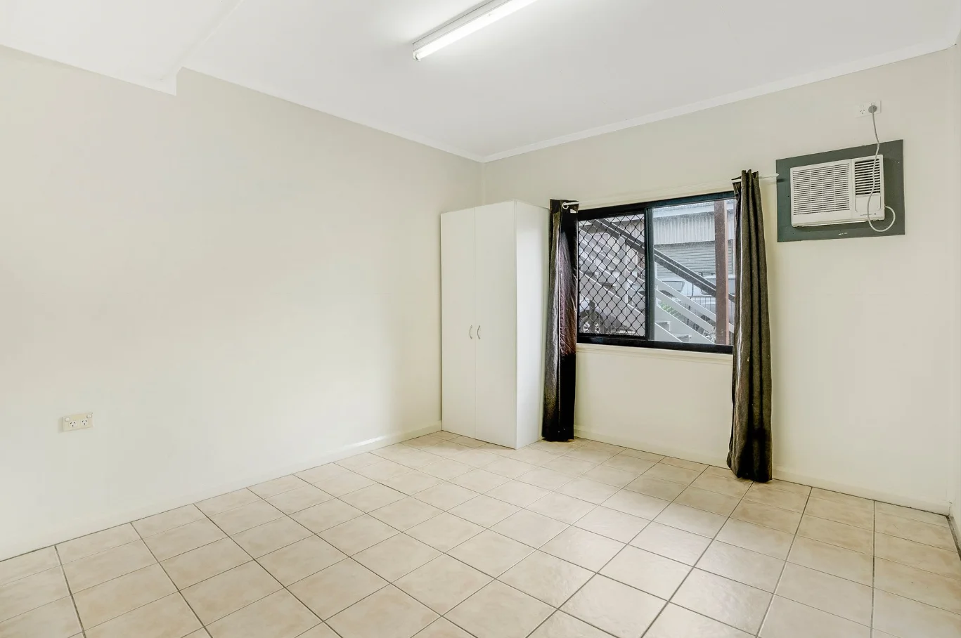 Additional image 5 of 43b Joan Street, Bungalow QLD 4870