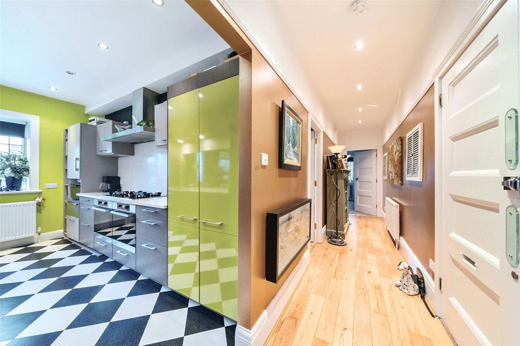 Additional image 6 of 2 bed flat for saleMavelstone Road, Bickley, Kent BR1