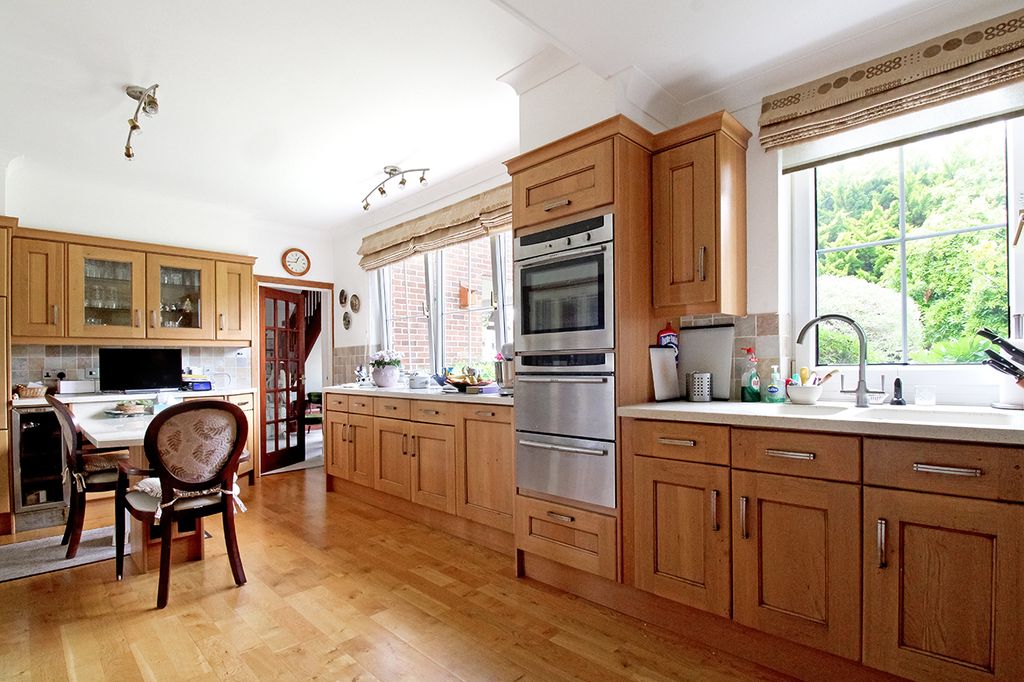 Additional image 13 of 4 bed detached house for saleThe Drive, Craigweil Private Estate, Aldwick, West Sussex PO21