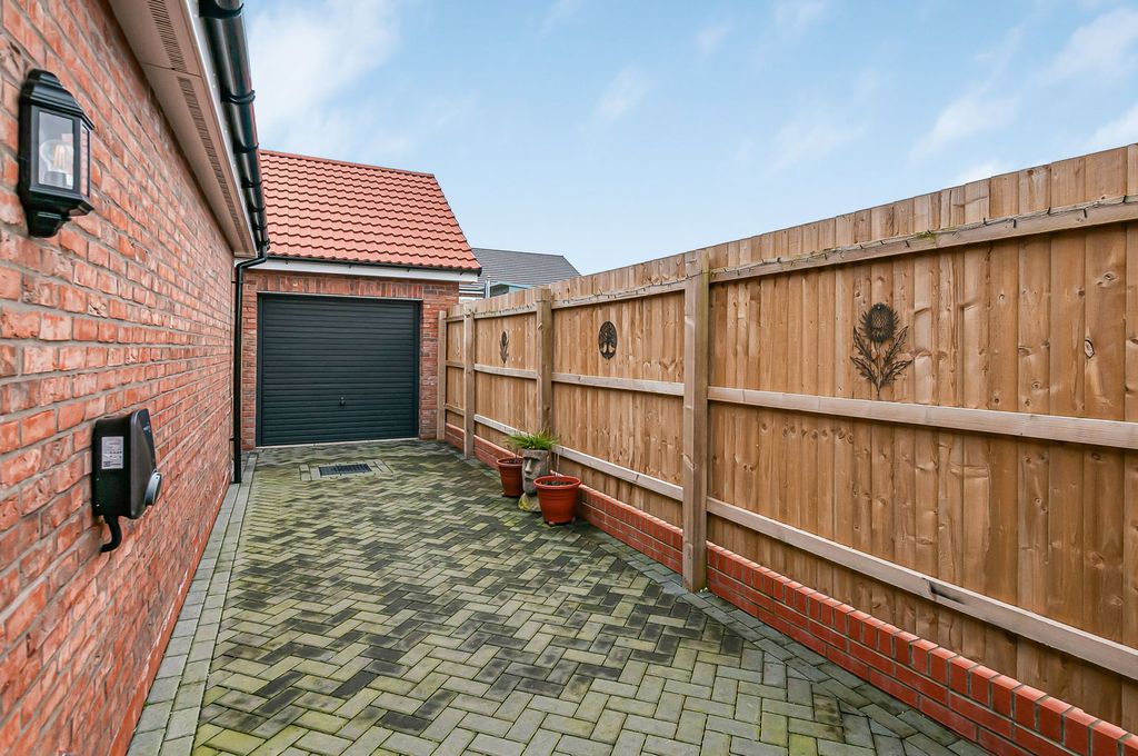 Additional image 22 of 2 bed bungalow for saleTowse Pasture, Bridlington YO16