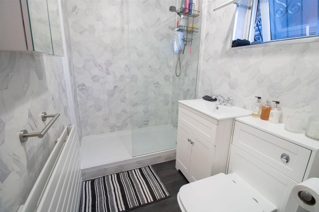 Additional image 19 of 4 bed detached bungalow for saleWoodfieldside, Blackwood NP12