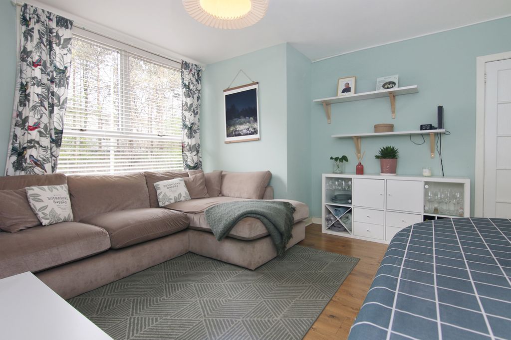 Additional image 3 of 3 bed flat for sale6 Park Avenue, Loanhead EH20