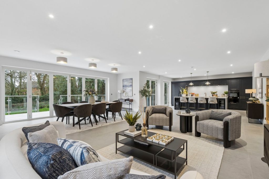 Additional image 2 of 5 bed country house for saleHedsor Road, Bourne End, Buckinghamshire SL8
