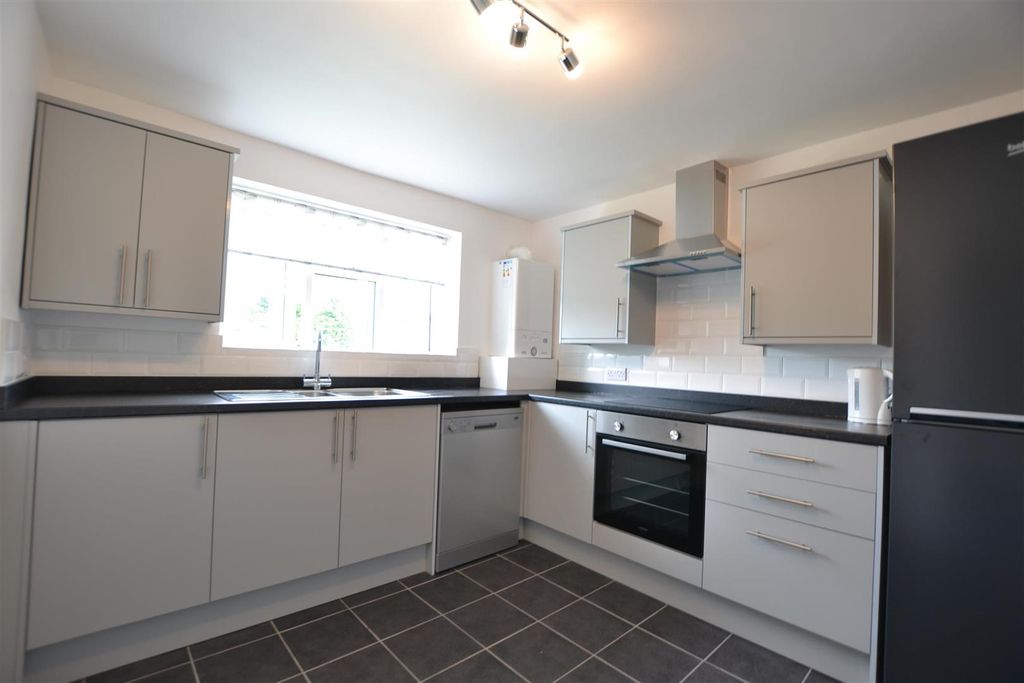 Additional image 2 of 2 bed flat for saleWoodhill Drive, Wombourne, Wolverhampton WV5