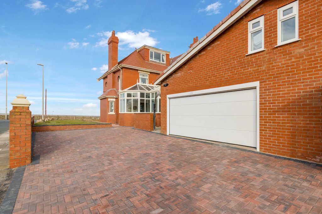 Additional image 29 of 5 bed detached house for saleQueens Promenade, Bispham FY2