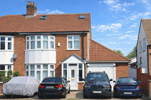 Whitehall Road, Leicester LE5