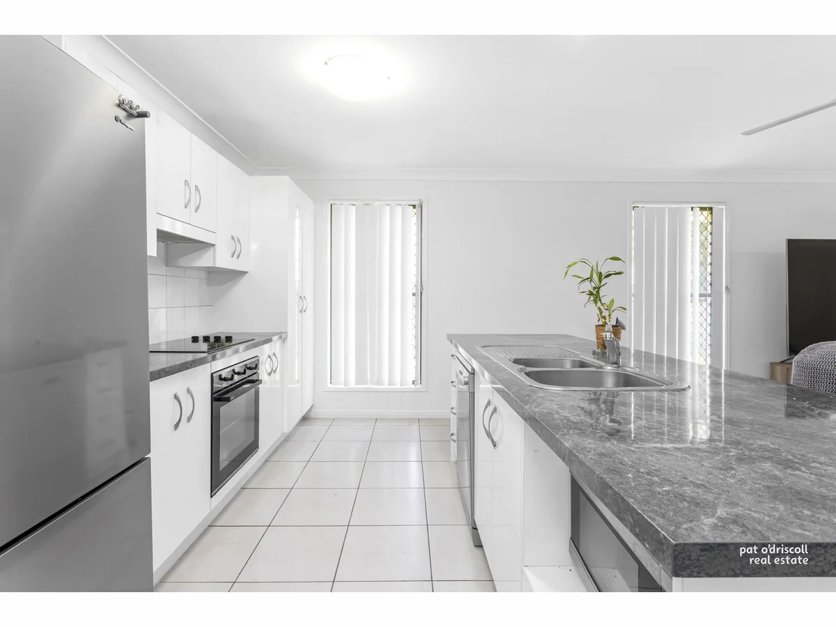 97 Abby Drive, Gracemere QLD 4702 photo 2