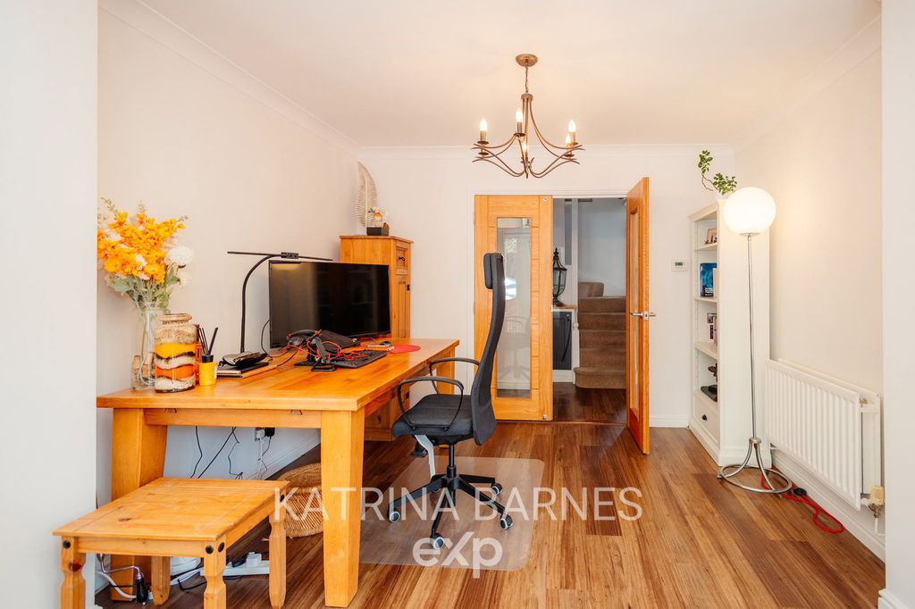 Additional image 12 of 6 bed detached house for saleGrantham Avenue, Great Notley CM77