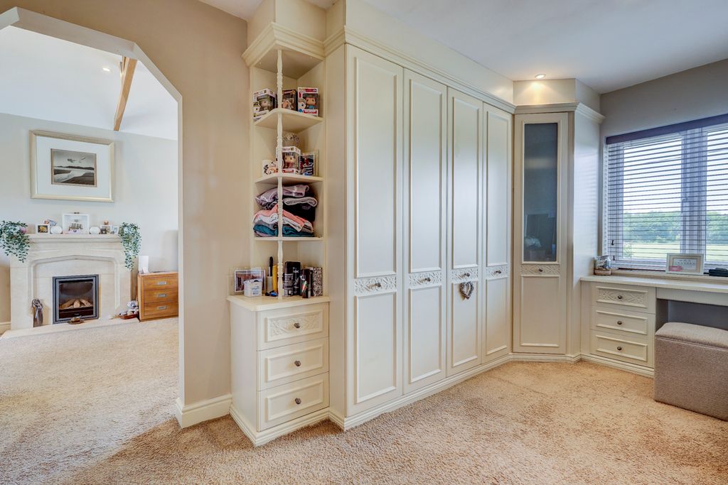 Additional image 12 of 5 bed detached house for saleGosfield Road, Gosfield, Essex CM7