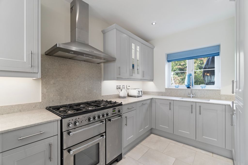 Additional image 3 of 4 bed detached house for saleWenlock Rise, Bridgnorth WV16
