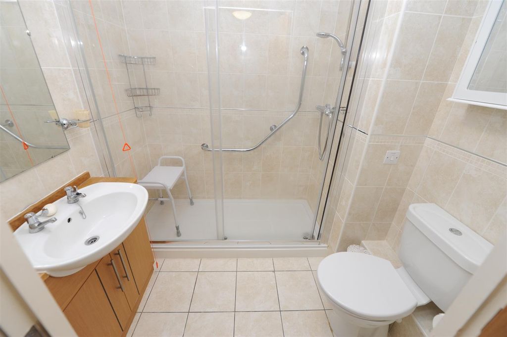 Additional image 4 of 1 bed flat for saleHighfield Road, Idle, Bradford BD10