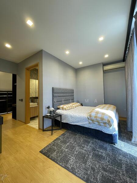 51 Cairnhill Circle photo 4