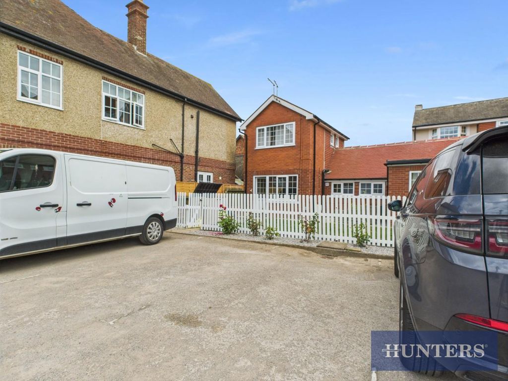 Additional image 16 of 2 bed flat for saleSouth Marine Drive, Bridlington YO15