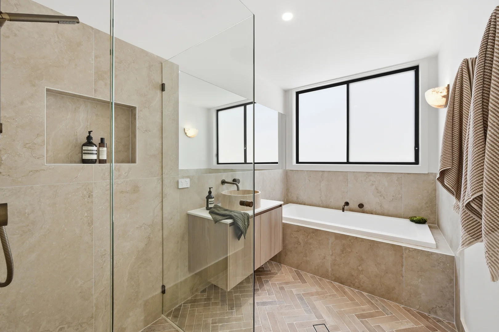 Additional image 23 of 47a Vendul Crescent, Port Macquarie NSW 2444
