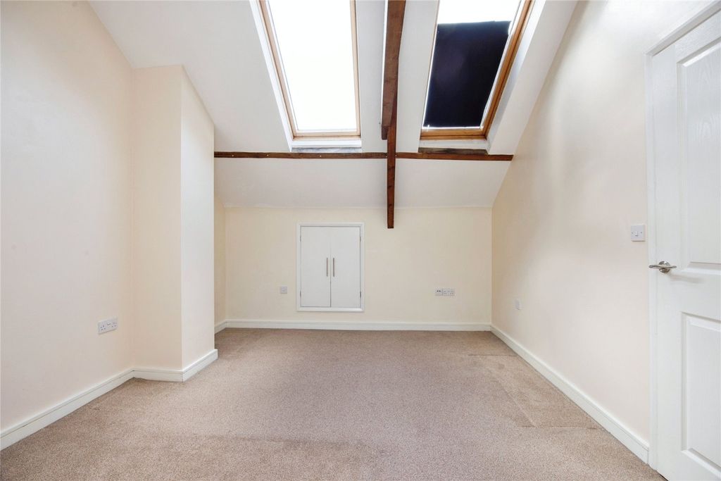Additional image 9 of 2 bed flat for saleCrinnicks Hill, Bodmin, Cornwall PL31