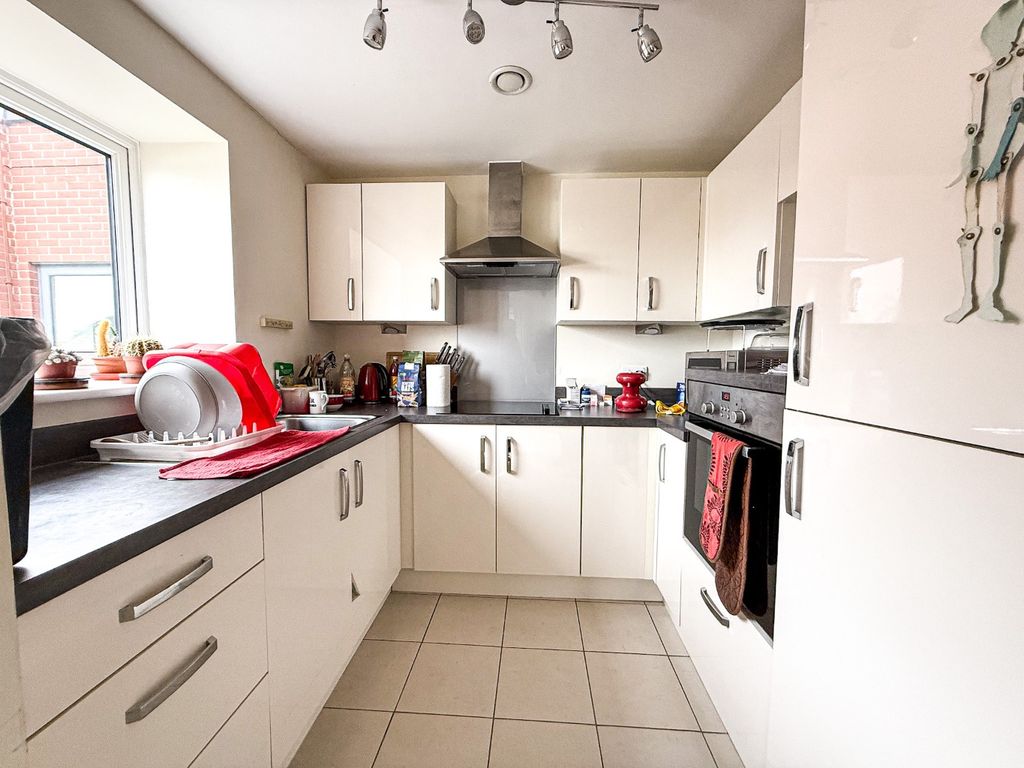 Additional image 4 of 1 bed flat for saleBlake Court, Northgate, Bridgwater, Somerset TA6