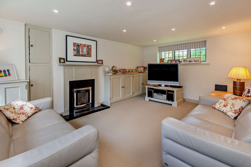 Additional image 7 of 6 bed detached house for saleWinkfield Street, Maidens Green, Windsor, Berkshire SL4