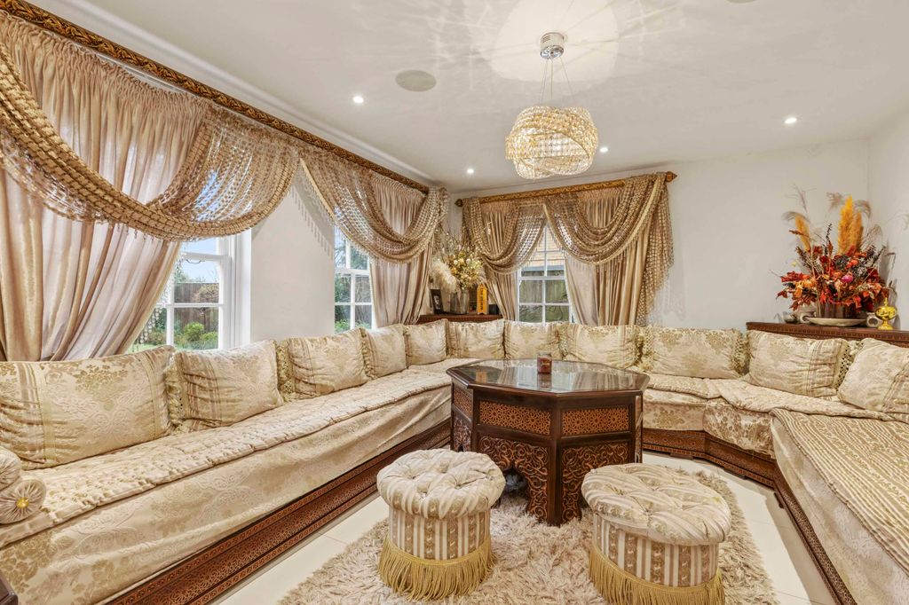 Additional image 17 of 6 bed detached house for saleChilterns Park, Bourne End, Buckinghamshire SL8