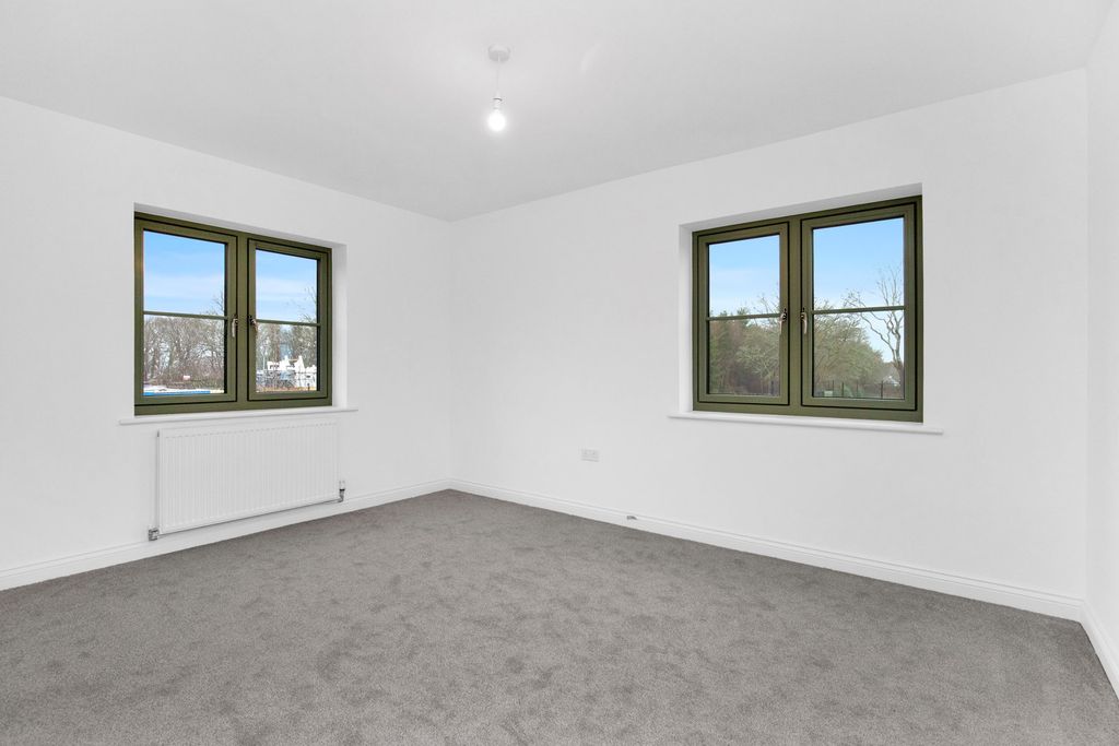 Additional image 18 of 5 bed semi-detached house for saleOxney Quarter, Bolley Avenue GU35