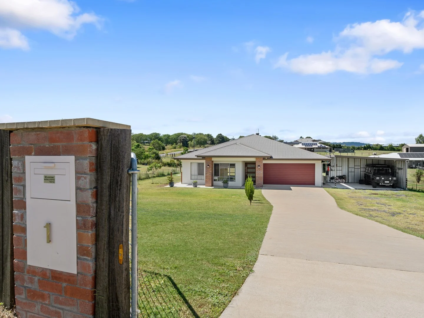 1 Ridgevale Drive, Regency Downs QLD 4341