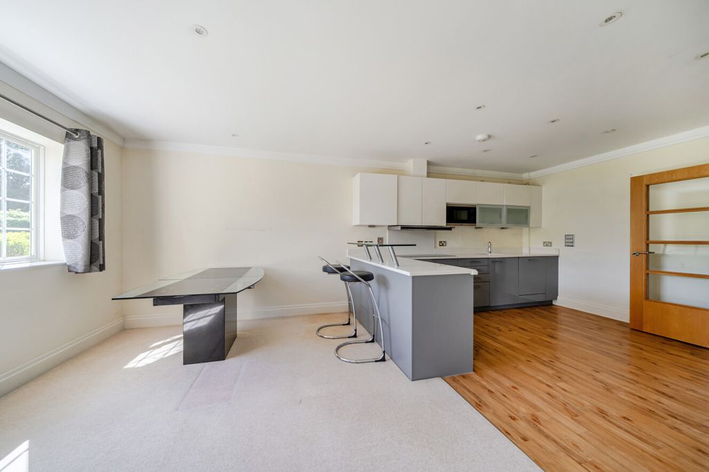 Additional image 13 of 3 bed flat for saleWest Common Road, Bromley, Kent BR2