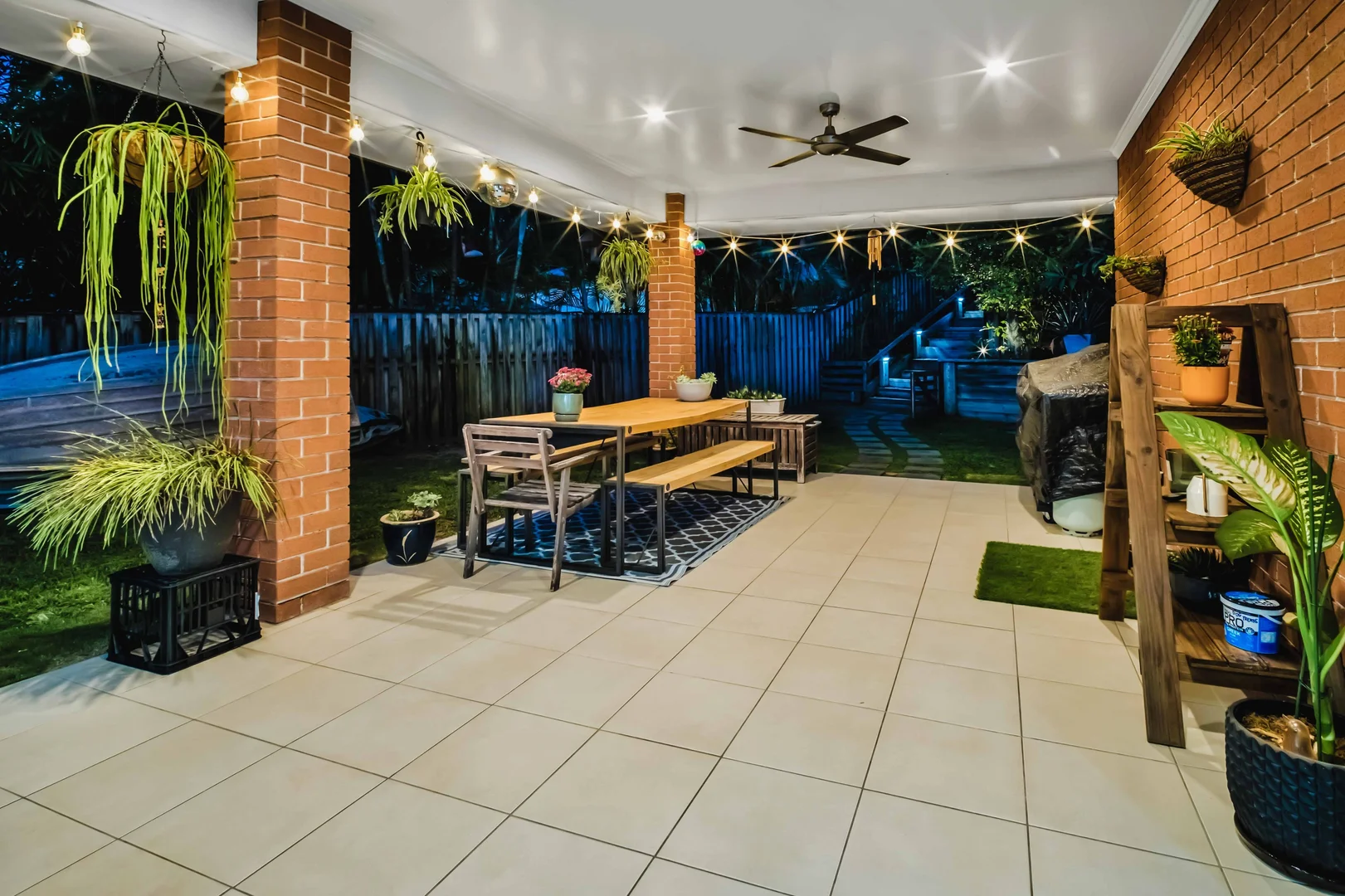 4 Bimberi Row, Pacific Pines QLD 4211 photo 5