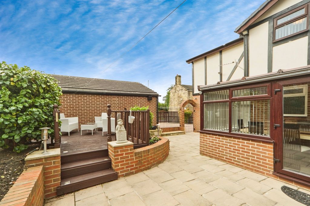 Additional image 8 of 4 bed detached house for saleMount Pleasant, Bramley, Leeds LS13