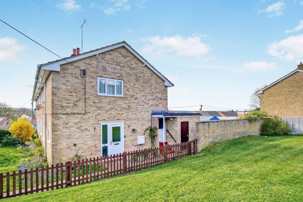 2 bed maisonette for saleBeech Hill Road, Tidworth SP9