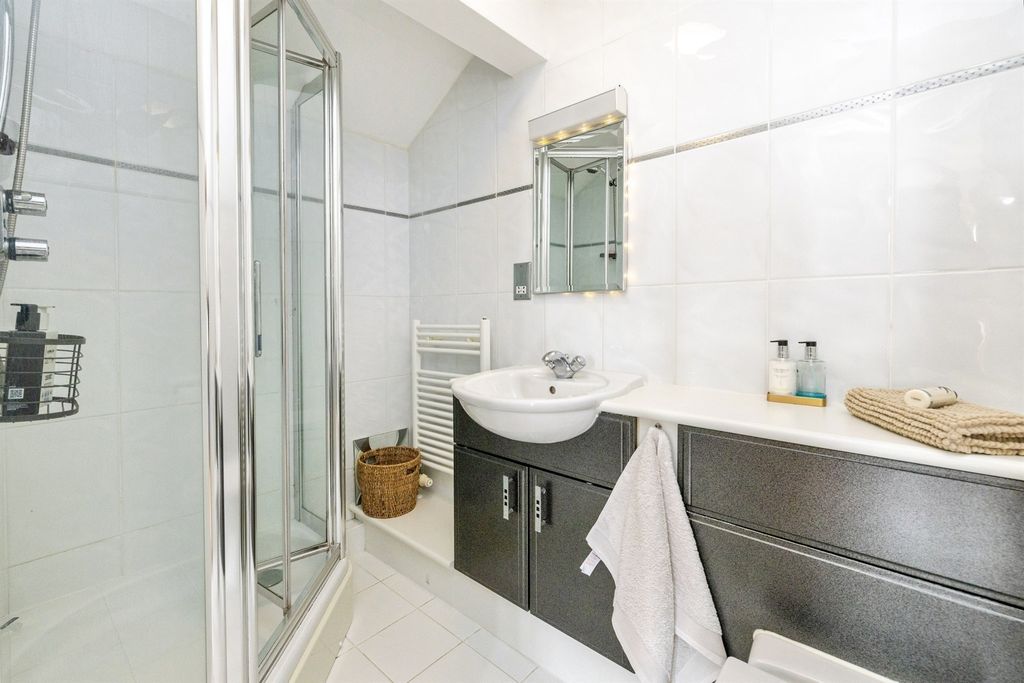 Additional image 18 of 2 bed flat for saleMarine Approach, Lincoln LN1