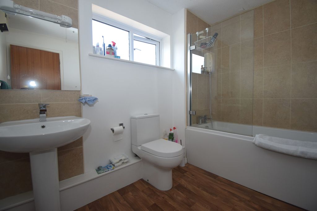 Additional image 8 of 2 bed flat for saleDrakes Close, Bridgwater TA6
