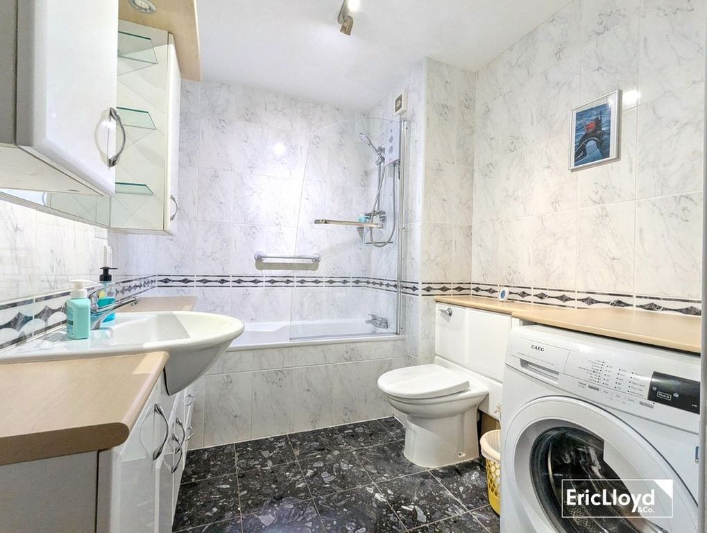 Additional image 8 of 2 bed flat for saleBlackball Lane, Brixham TQ5