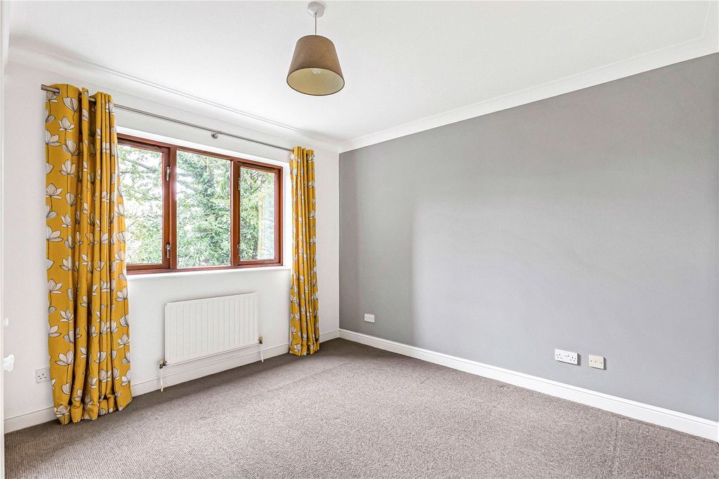 Additional image 16 of 2 bed flat for saleAllum Lane, Elstree, Borehamwood, Hertfordshire WD6
