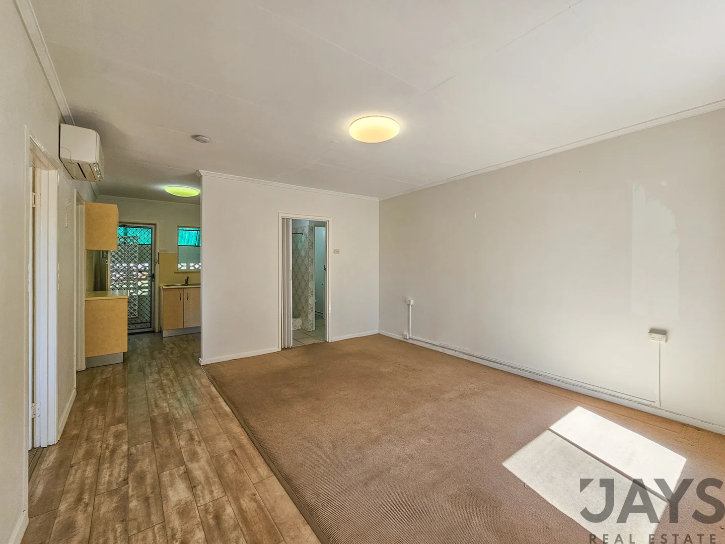 2/43 Cook Crescent, Mount Isa QLD 4825 photo 2