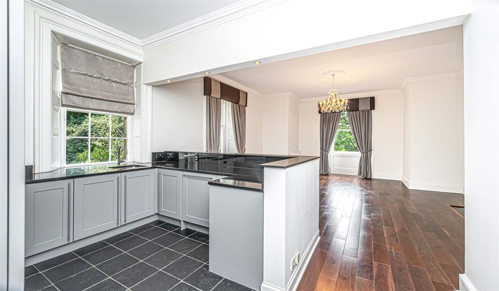 Additional image 6 of 2 bed flat for sale3 Inzievar House, Dunfermline KY12