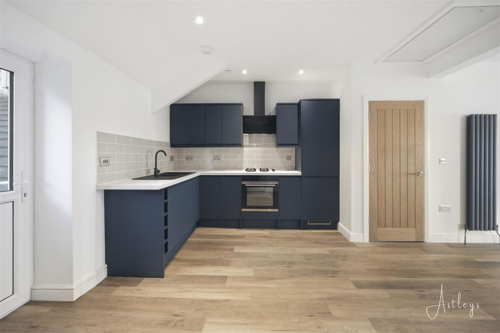 Additional image 7 of 2 bed flat for sale144 Overland Road, Mumbles, Swansea SA3