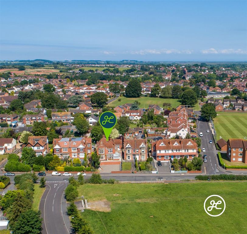 Additional image 4 of 5 bed detached house for saleDurleigh Road, Bridgwater TA6