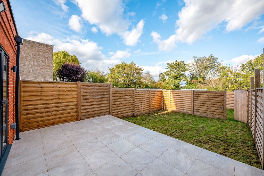 Additional image 6 of 2 bed flat for saleElisabeth Court, London Lane, Bromley BR1