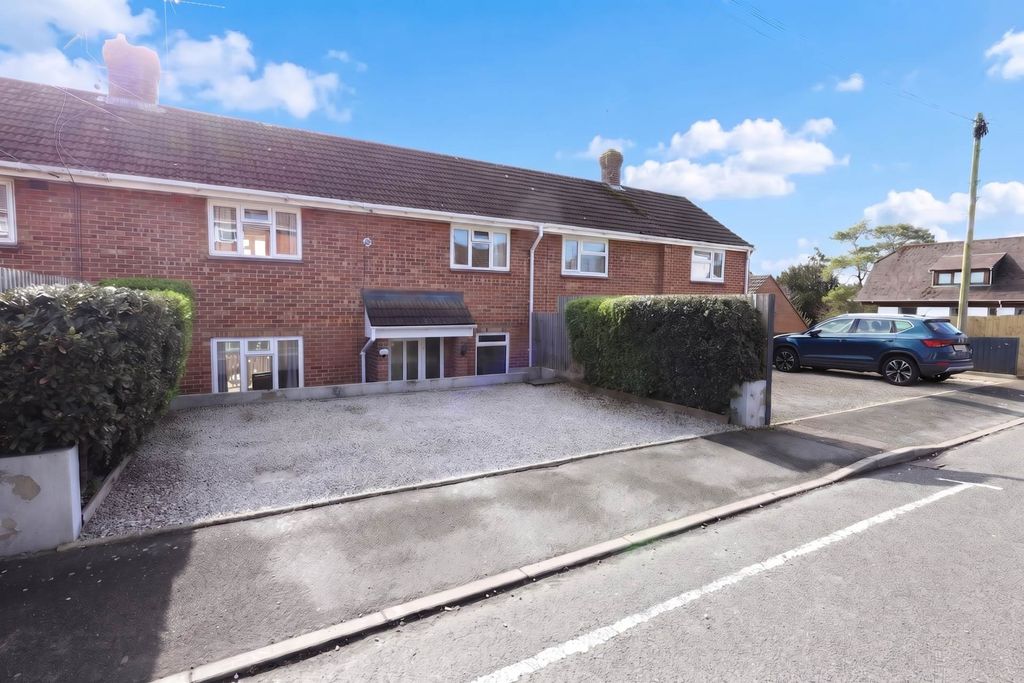 2 bed terraced house for saleElizabeth Road, Blandford Forum DT11