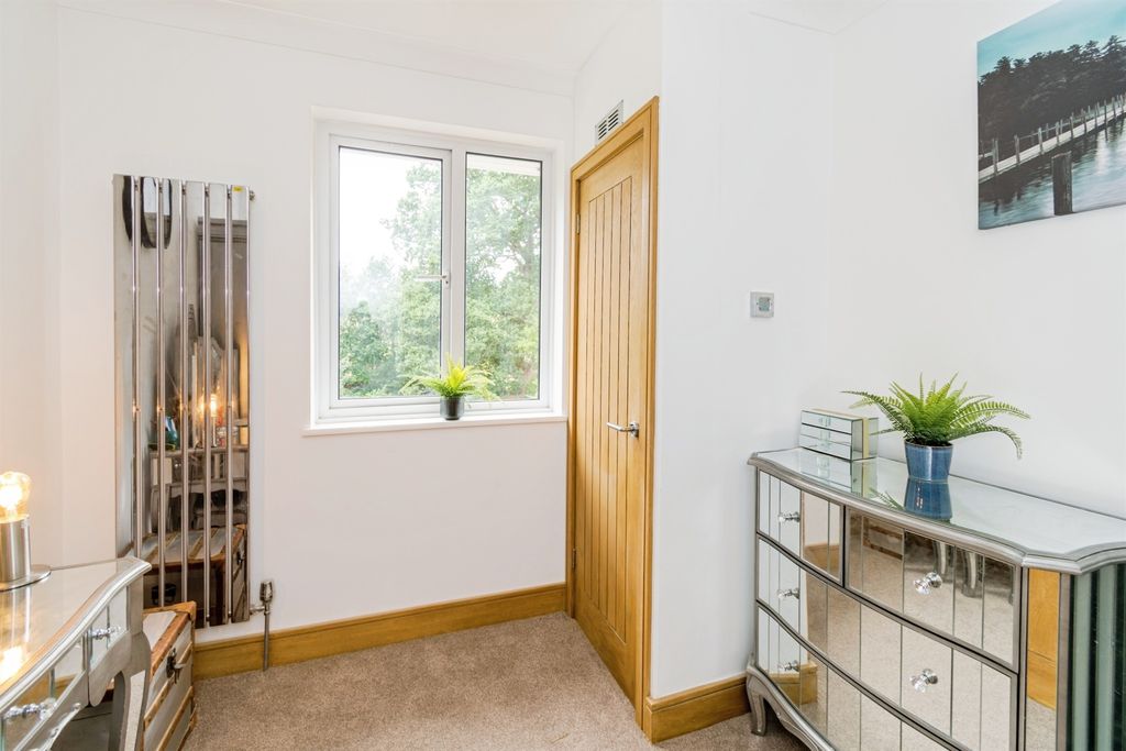Additional image 15 of 4 bed detached house for saleBassett Dale, Southampton SO16