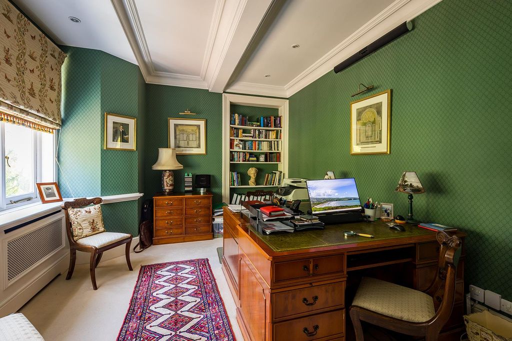 Additional image 9 of 3 bed flat for saleSnowdenham Hall, Snowdenham Lane Bramley, Guildford GU5