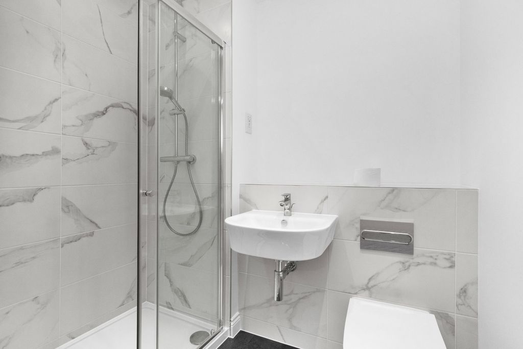 Additional image 17 of 5 bed semi-detached house for saleOxney Quarter, Bolley Avenue GU35